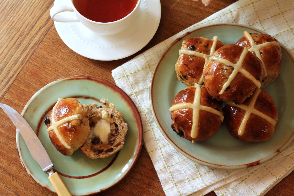 Honeyed Hot Cross Buns | Korena in the Kitchen