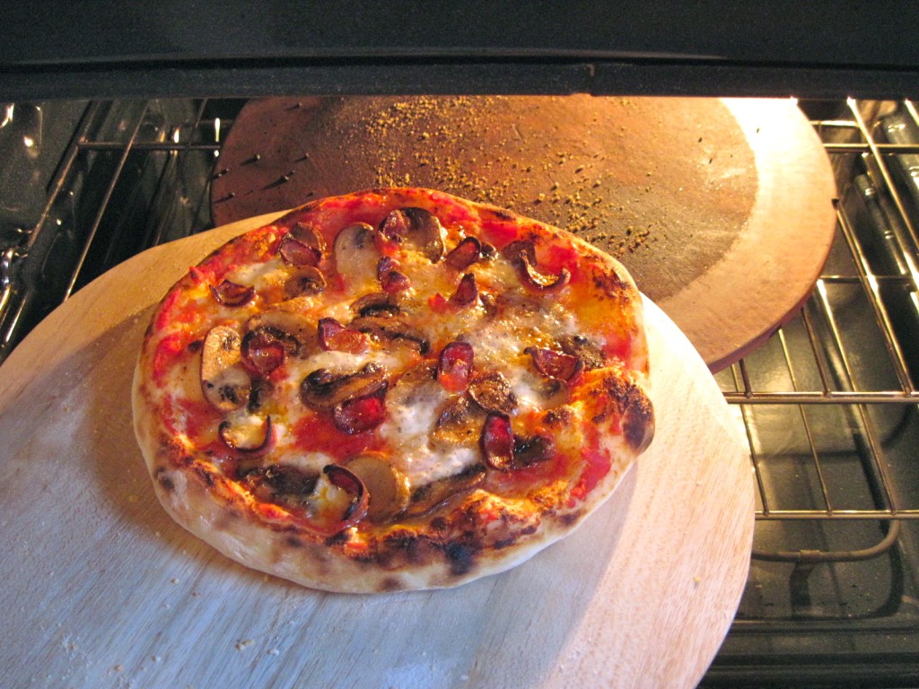 Shaping and Baking a Neapolitan-style Pizza