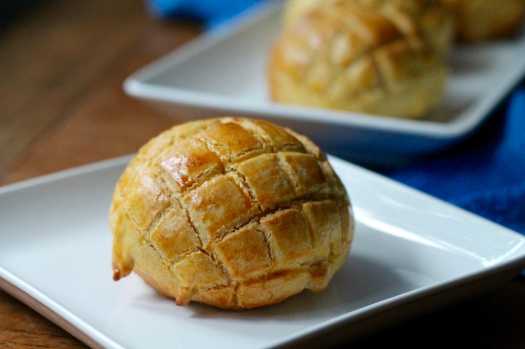 Hong Kong Style Pineapple&nbsp;Buns