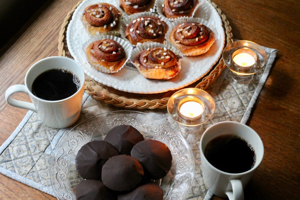Swedish Kanelbullar and&nbsp;Chokladbiskvier