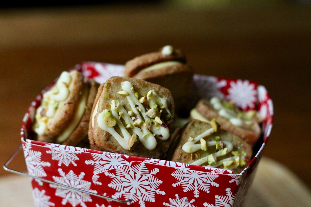 Lemon Cream Pistachio Sandwich&nbsp;Cookies